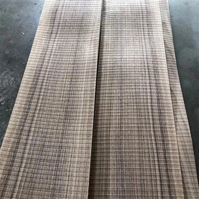 Musta Walnut Sawtooth koristeellinen viilu